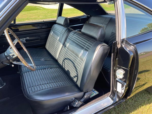 1969 Plymouth Road Runner Coupe Hemi 4-Speed