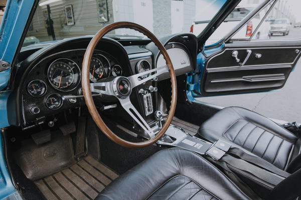 1966 Chevrolet Corvette Coupe L72 427/425 4-Speed